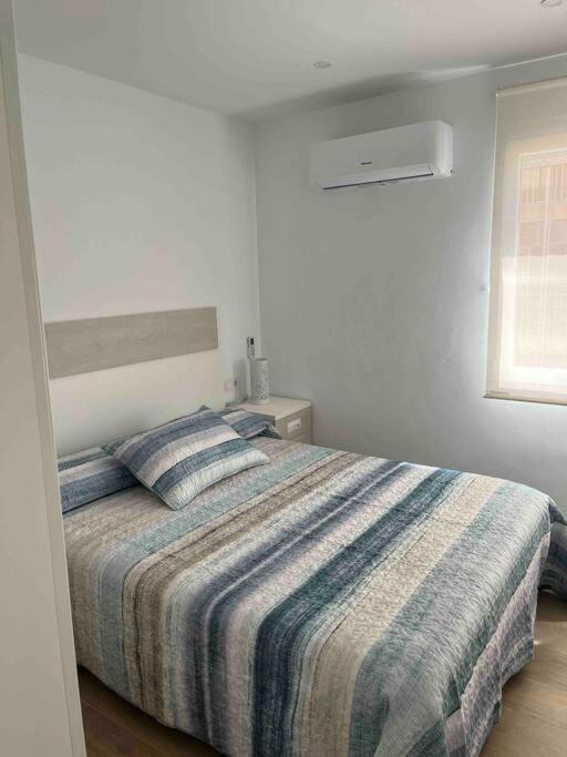 Apartamento Con Preciosas Vistas A Pie De Playa サンタ・ポラ エクステリア 写真